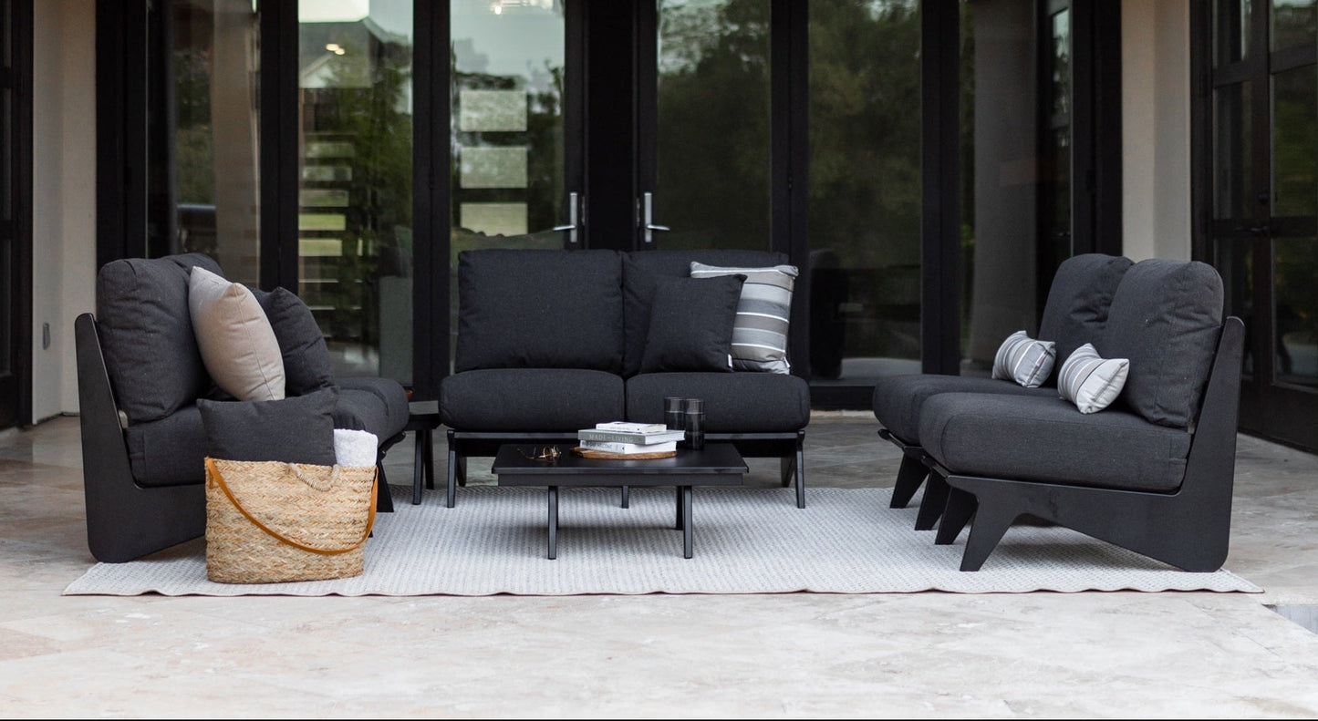 Holland Loveseat with Cushions (MGP)